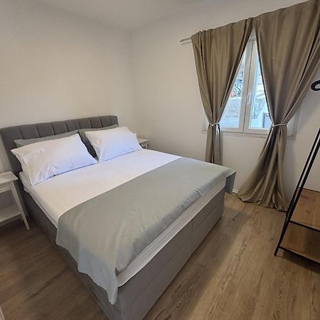 Indy'S Beach Apartments Dubrovnik Bagian luar foto