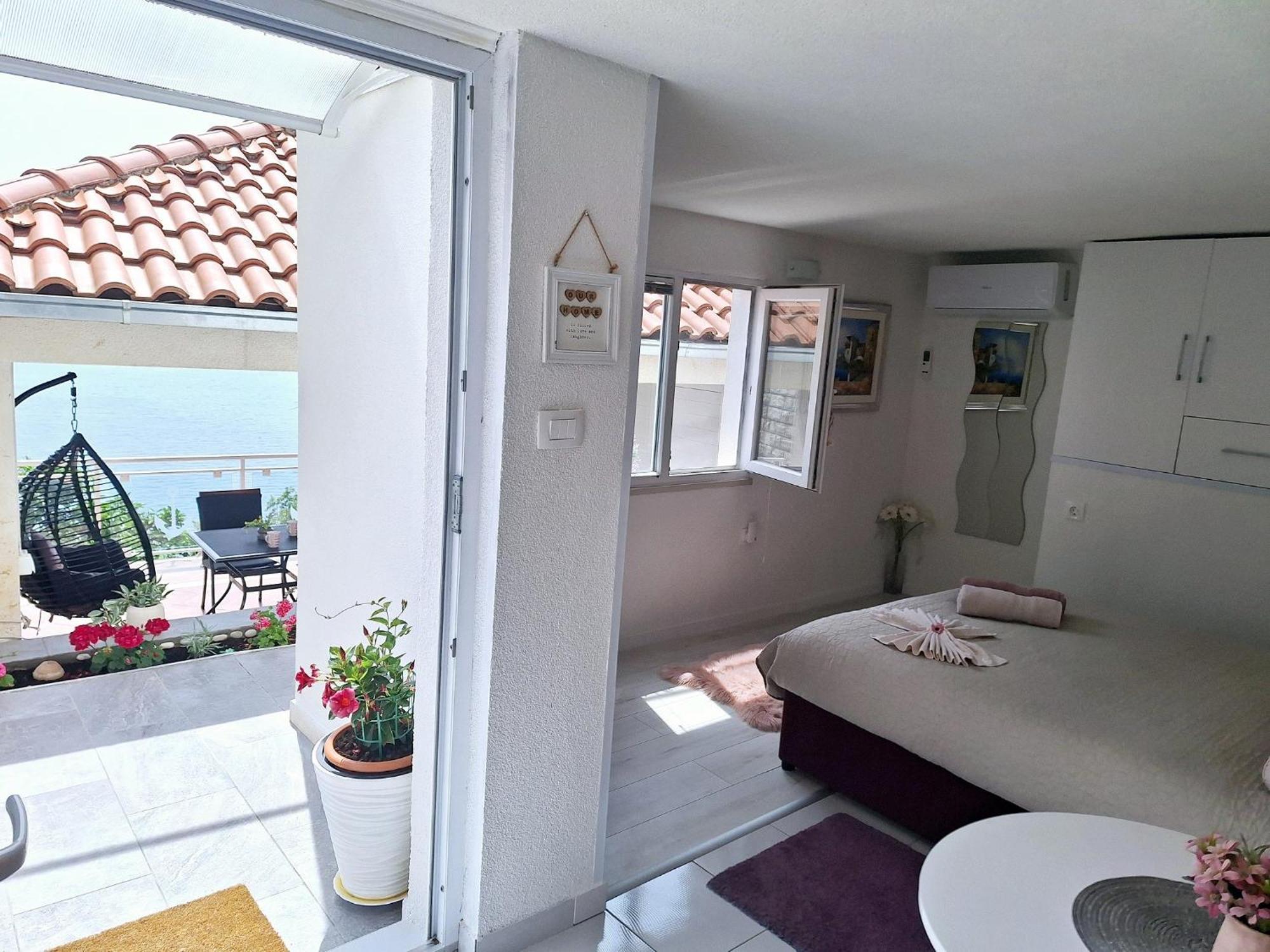Indy'S Beach Apartments Dubrovnik Bagian luar foto